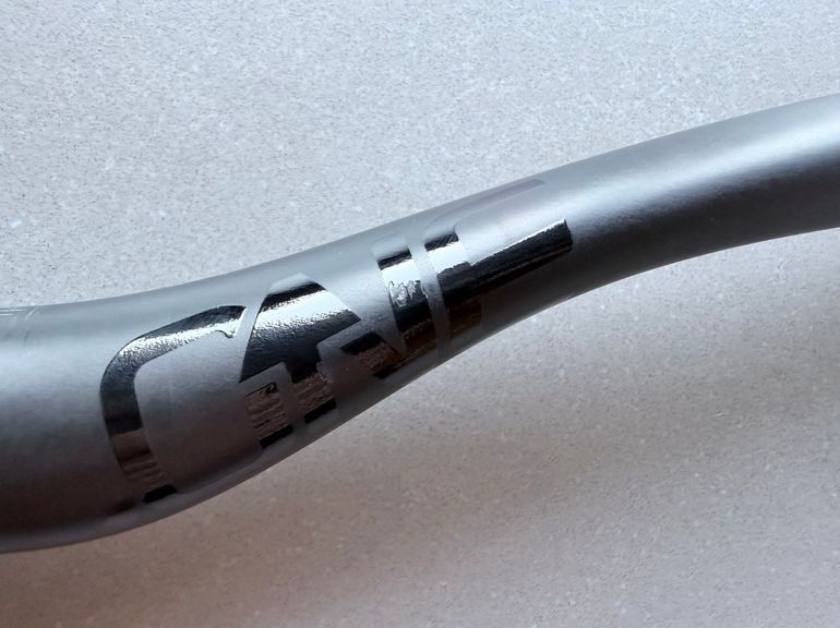 Brugt Oneup V2 Carbon Handlebar 2026 bike — billede 4 af 6