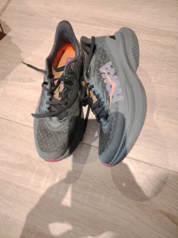 Used Hoka Laufschuhe bike — image 2 of 3