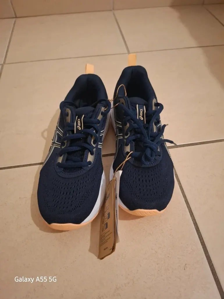 Used Asics Laufschuhe bike — image 2 of 8