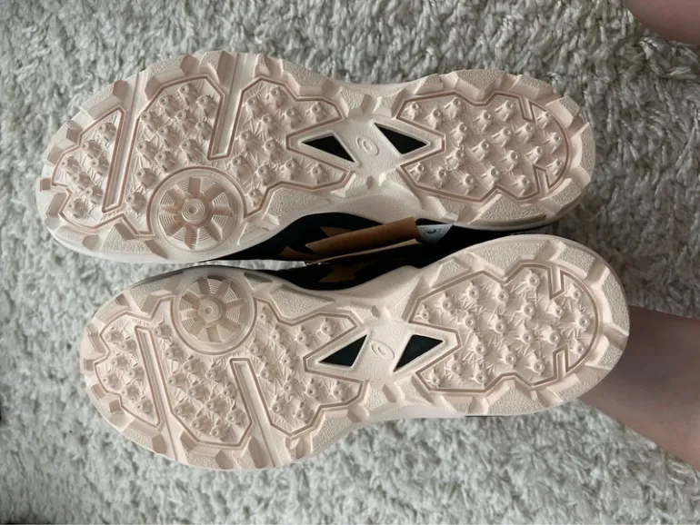 Used Asics Gel Peake bike — image 5 of 12