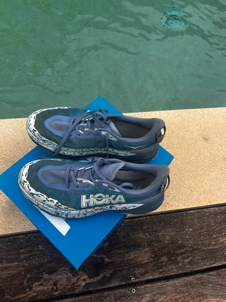 Used Hoka Speedgoat 6 bike — image 2 of 3