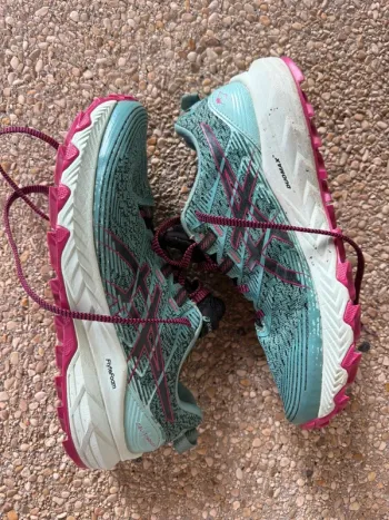 Tweedehands Asics Gel-Trabuco Running Shoes