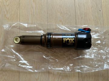 Brugt Fox Float Factory 2POS EVOL LV Trunnion 2026 Rear Suspension