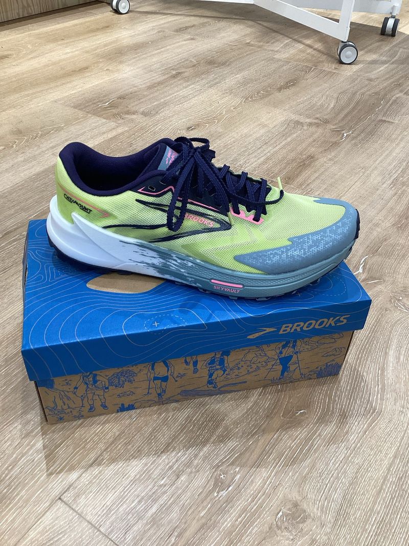 Gebrauchtes Brooks Catamount 3 Running Shoes