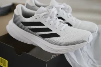 Used Supernova Rise 2 Running Shoes