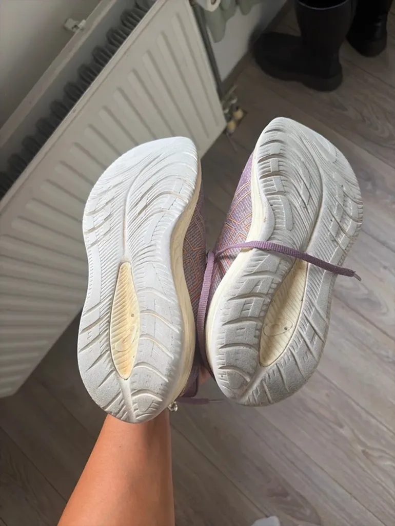 Used Asics Cumulus bike — image 4 of 7
