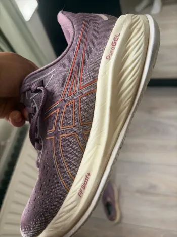 Used Asics Cumulus bike — image 5 of 7