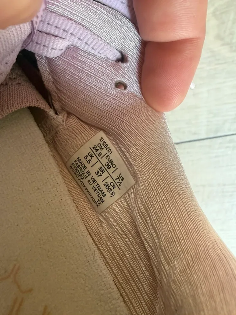 Used Asics Running Shoes bike — image 4 of 5