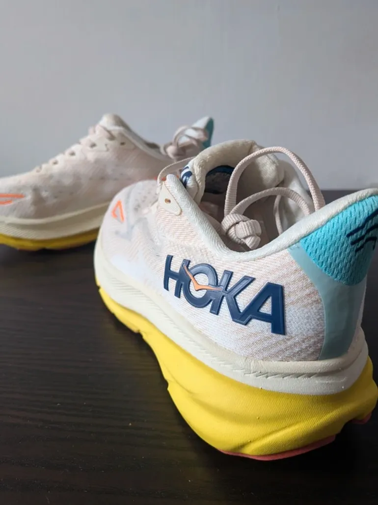 Tweedehands Hoka Clifton 9 bike — afbeelding 3 van 6