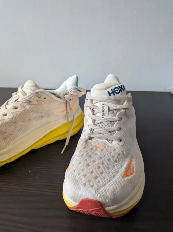 Tweedehands Hoka Clifton 9 bike — afbeelding 4 van 6