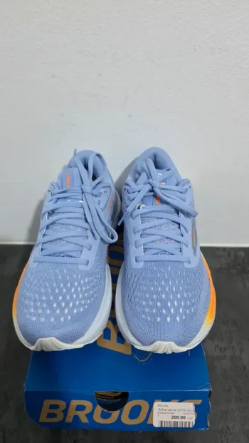 Used Brooks Running Shoes bike — image 3 of 7