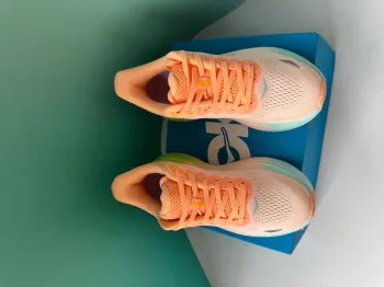 Tweedehands Hoka Shoes size 37 bike — afbeelding 2 van 5