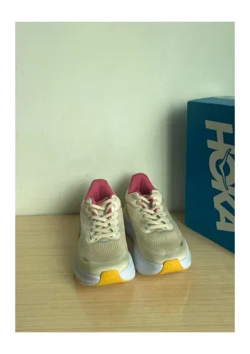 Hoka Bondi bike d'occasion — image 2 sur 5