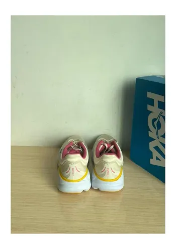 Hoka Bondi bike d'occasion — image 4 sur 5