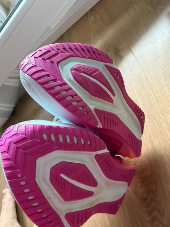 Used Asics Novablast 5 bike — image 4 of 5