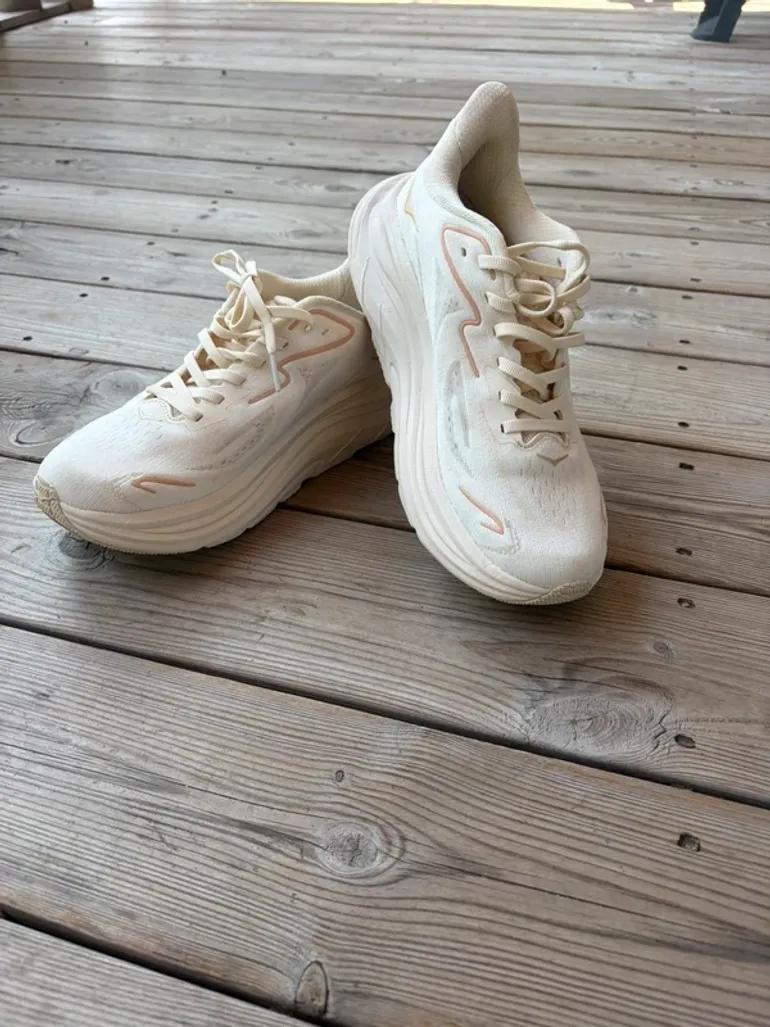 Used Hoka Clifton 10 bike — image 2 of 4