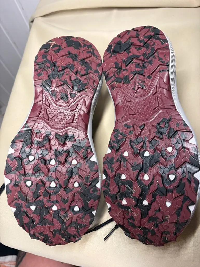 Used Asics Gel Venture 11 bike — image 7 of 8