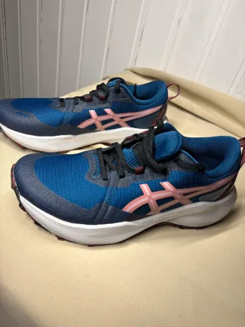 Used Asics Gel Venture 11 bike — image 4 of 8