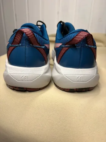Used Asics Gel Venture 11 bike — image 3 of 8