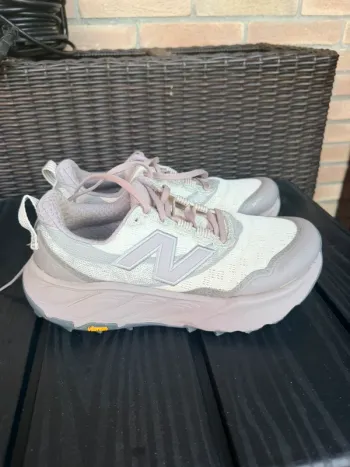 New Balance Hierro V9 bike de segunda mano — imagen 2 de 14