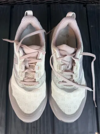 New Balance Hierro V9 bike de segunda mano — imagen 8 de 14