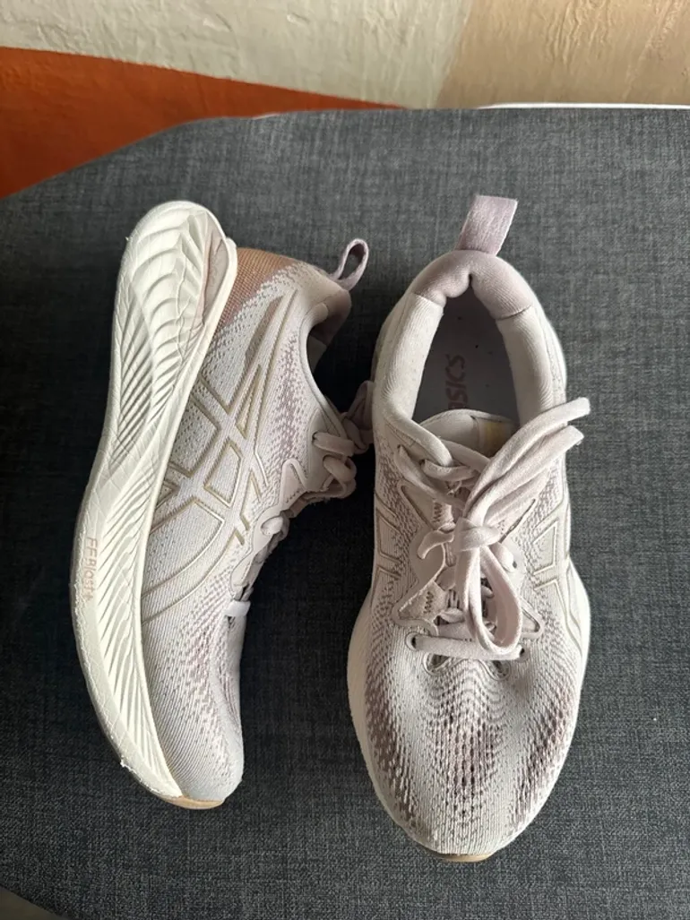 Used Asics FF Blast+ bike — image 6 of 7