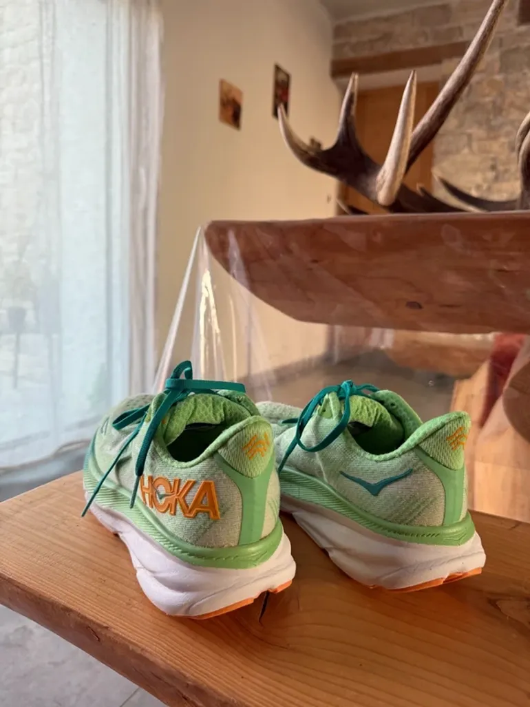 Hoka Clifton 9 bike d'occasion — image 3 sur 3