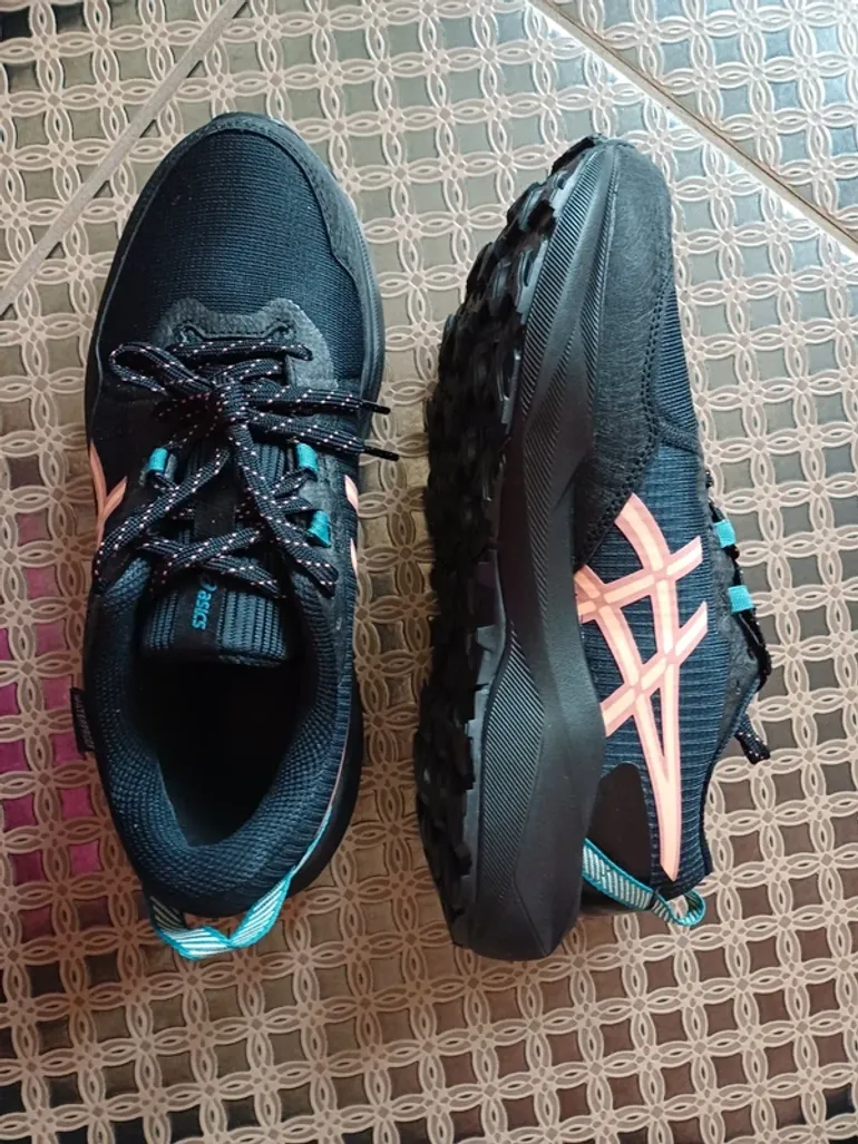 Używany Asics Trail Shoes bike — zdjęcie 2 z 3