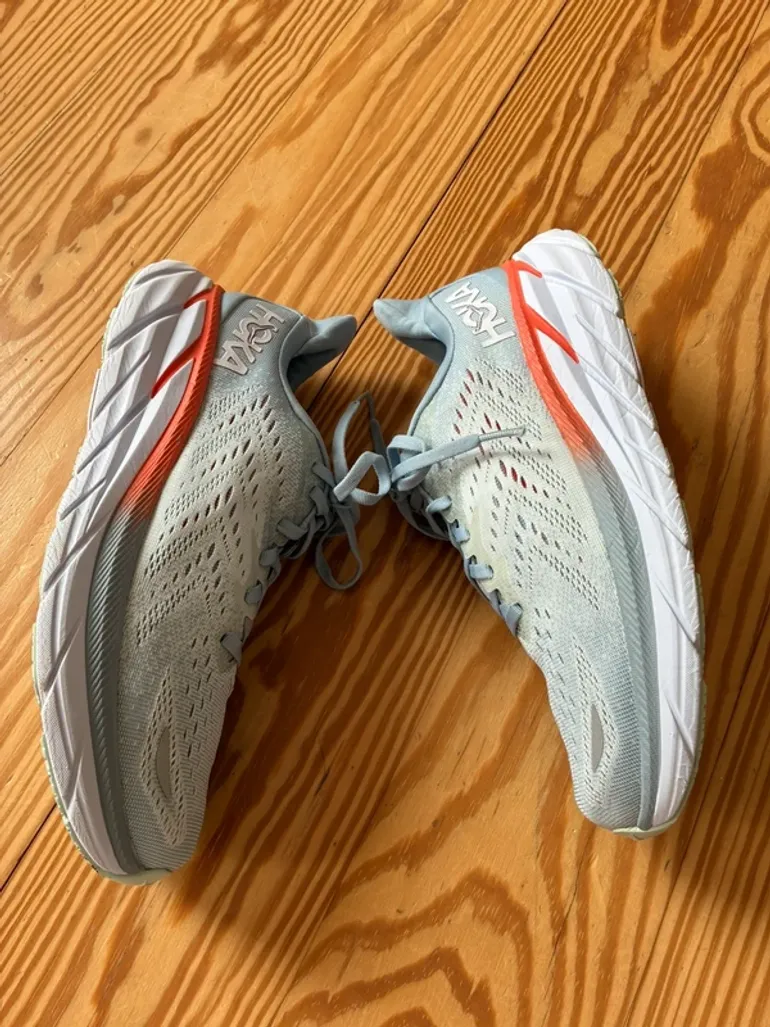 Hoka Clifton 8 bike d'occasion — image 3 sur 10