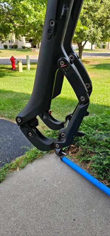 Used Trust Shout 2020 bike — image 3 of 4