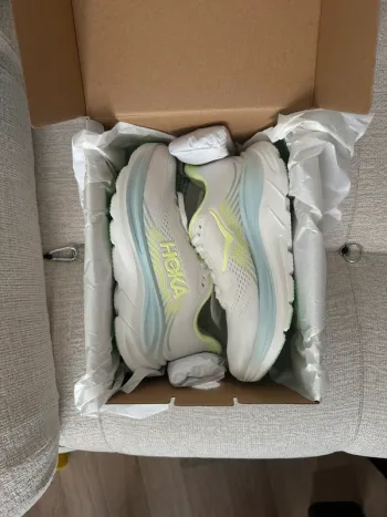 Gebrauchtes Hoka Clifton 11 Running Shoes