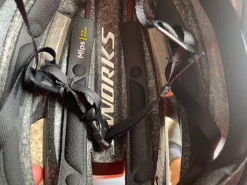 Used Specialized Evade 3 Helmet bike — image 10 of 13
