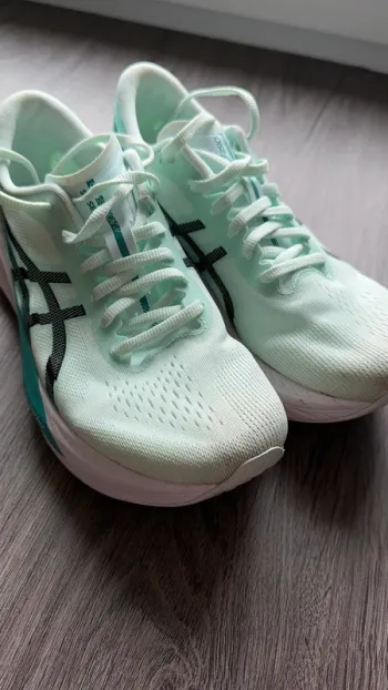 Brugt Asics Magic Speed 4 Running Shoes