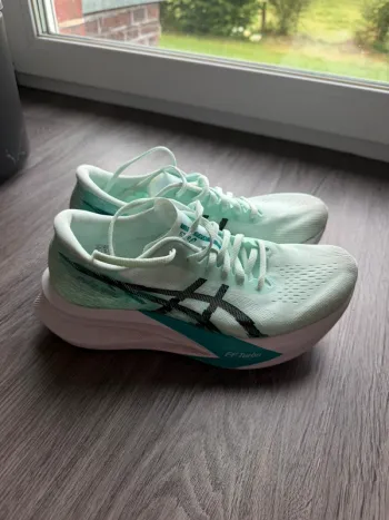 Used Asics Magic Speed 4 bike — image 2 of 6