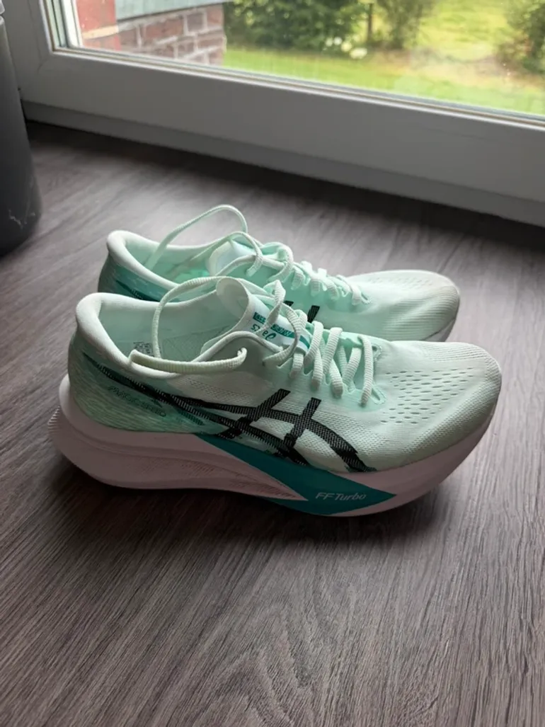 Used Asics Magic Speed 4 bike — image 2 of 6