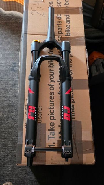Gebrauchtes Marzocchi Bomber DJ Fork 2024 bike — Bild 1 von 2