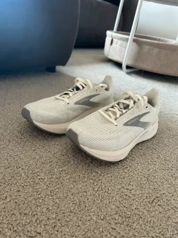 Käytetty Brooks Revel 8 Running Shoes