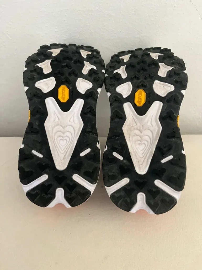 Tweedehands Hoka Speedgoat 7 bike — afbeelding 2 van 5