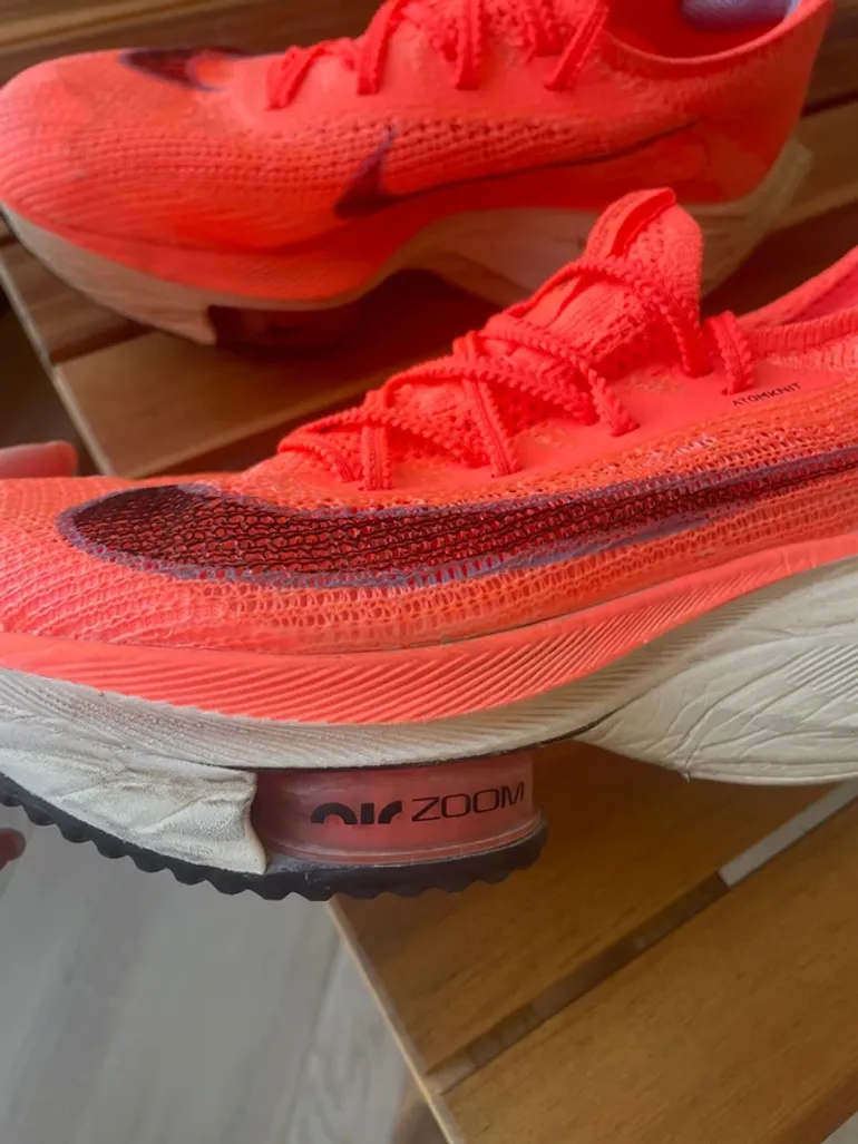 Używany Nike ZoomX Alphafly Next% bike — zdjęcie 4 z 7