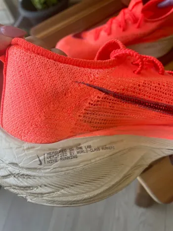 Używany Nike ZoomX Alphafly Next% bike — zdjęcie 5 z 7