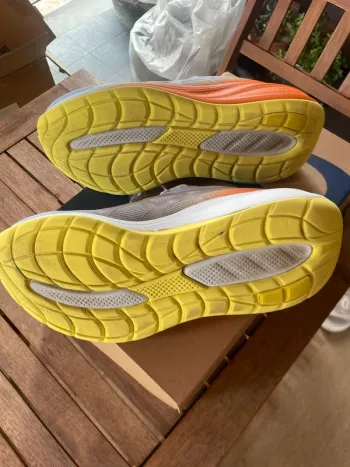 Used Asics Gel Cumulus 28 bike — image 4 of 10