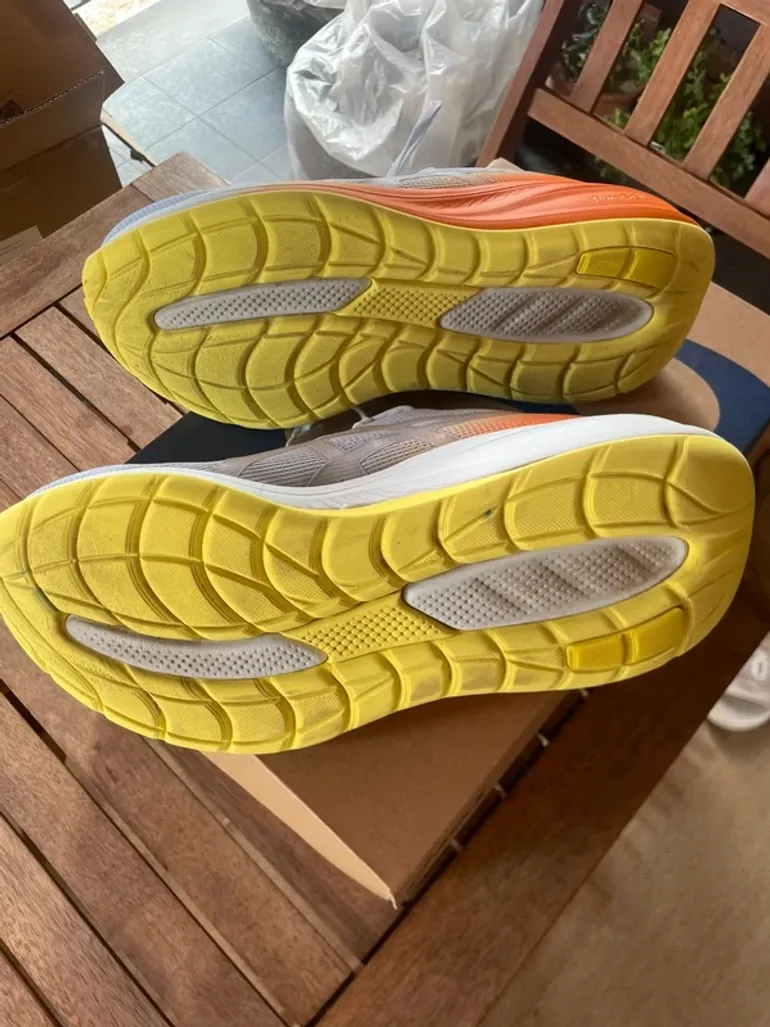 Used Asics Gel Cumulus 28 bike — image 4 of 10