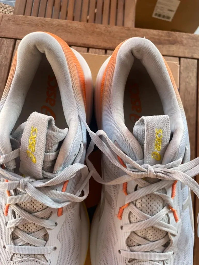 Used Asics Gel Cumulus 28 bike — image 8 of 10