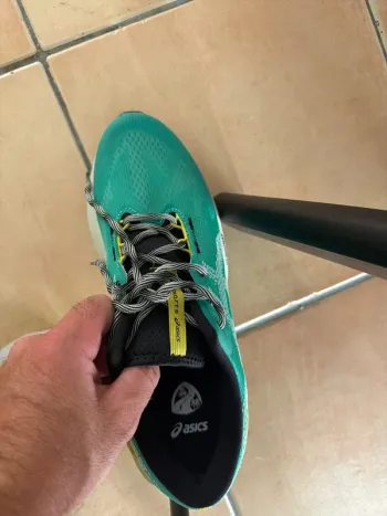 Asics Novablast bike usato — immagine 7 di 7