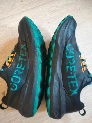 Used Asics Gel Sonoma 8 GTX bike — image 6 of 11