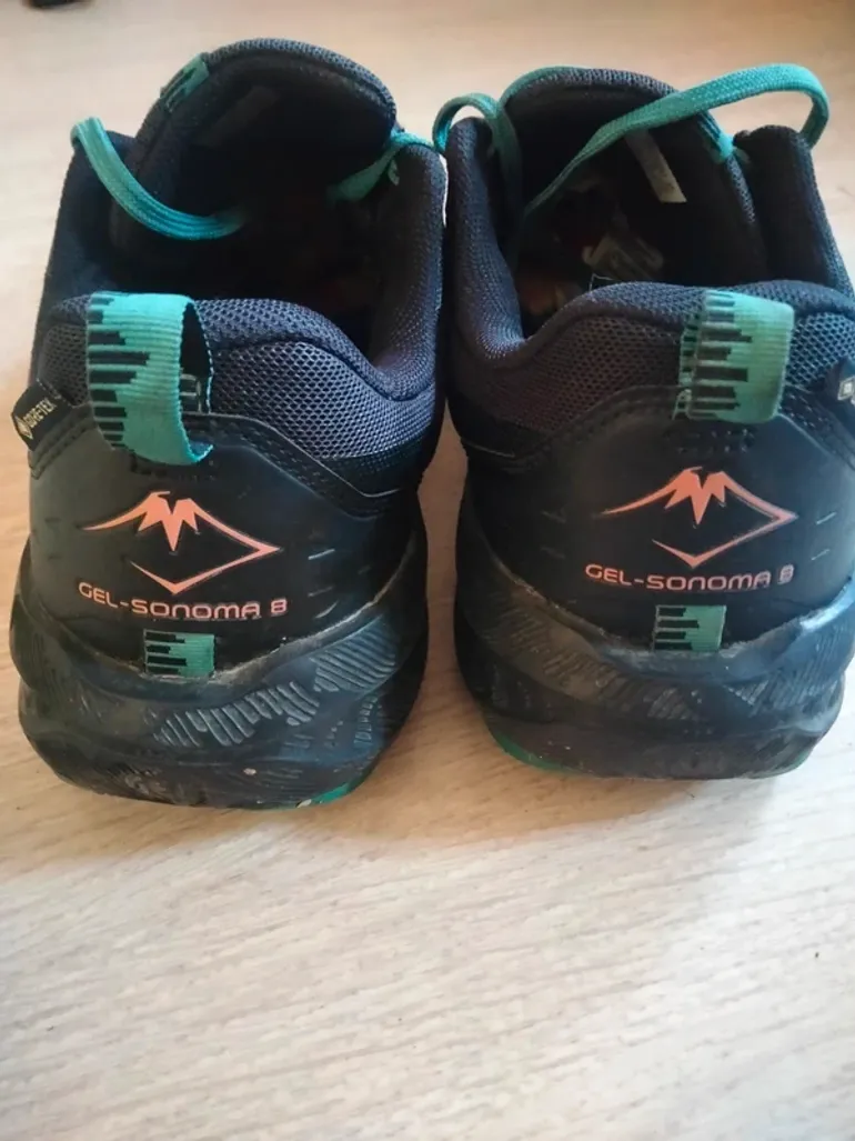Used Asics Gel Sonoma 8 GTX bike — image 5 of 11