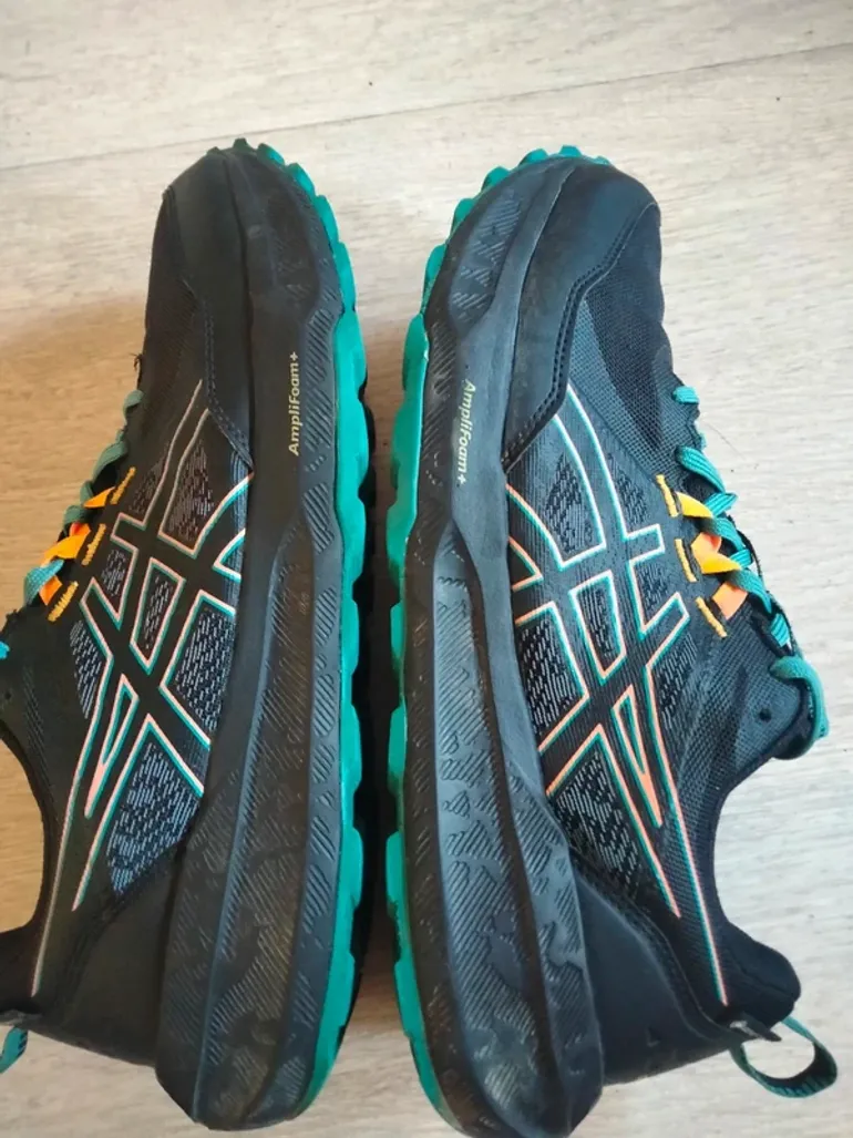 Used Asics Gel Sonoma 8 GTX bike — image 7 of 11