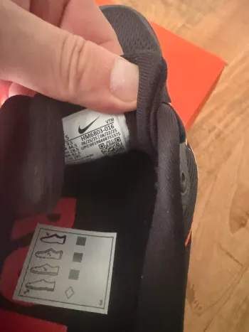 Used Nike Vomero 18 bike — image 5 of 6