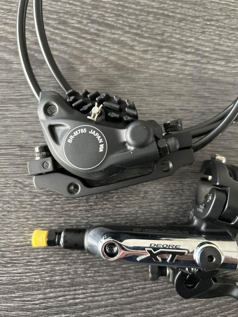 shimano シマノXT ブレーキBR-M785 油圧ブレーキ