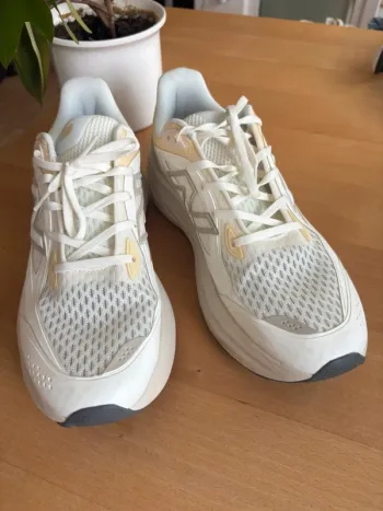 Used New Balance Fresh Foam Trainer bike — image 4 of 6